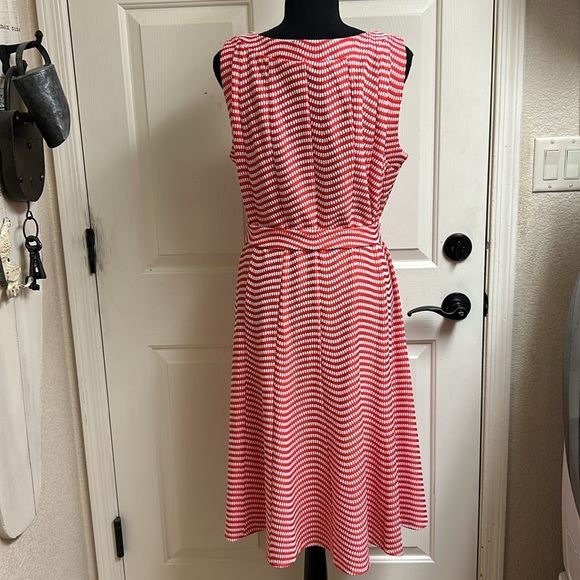 ILE New York Red and White Dress with Belt, Size14W, 95% Polyester, 5% Spandex - Picture 8 of 15